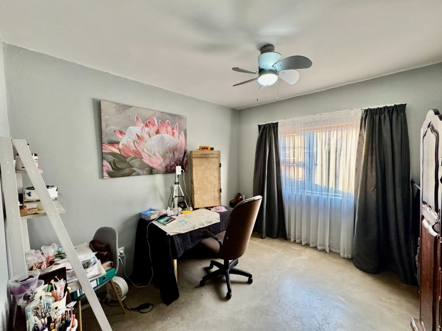 3 Bedroom Property for Sale in Mooivallei Park North West